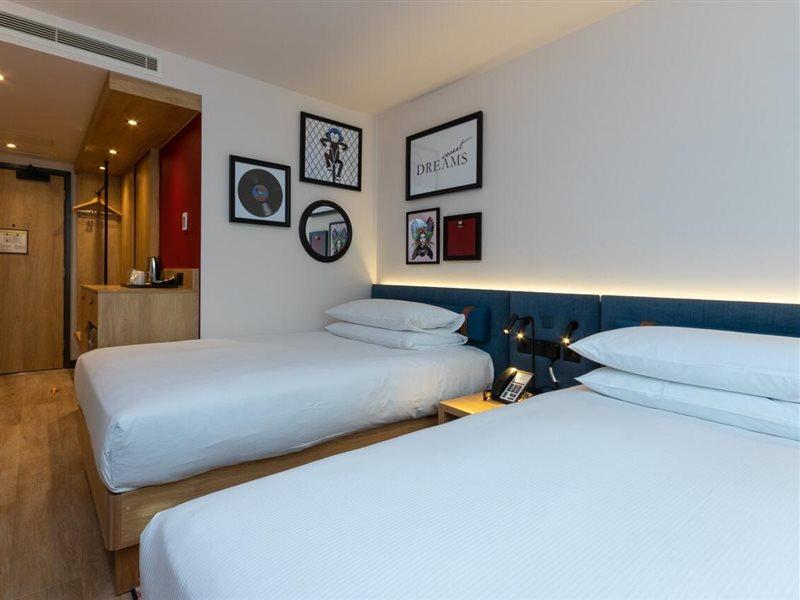 Готель Hampton By Hilton London Park Royal Екстер'єр фото