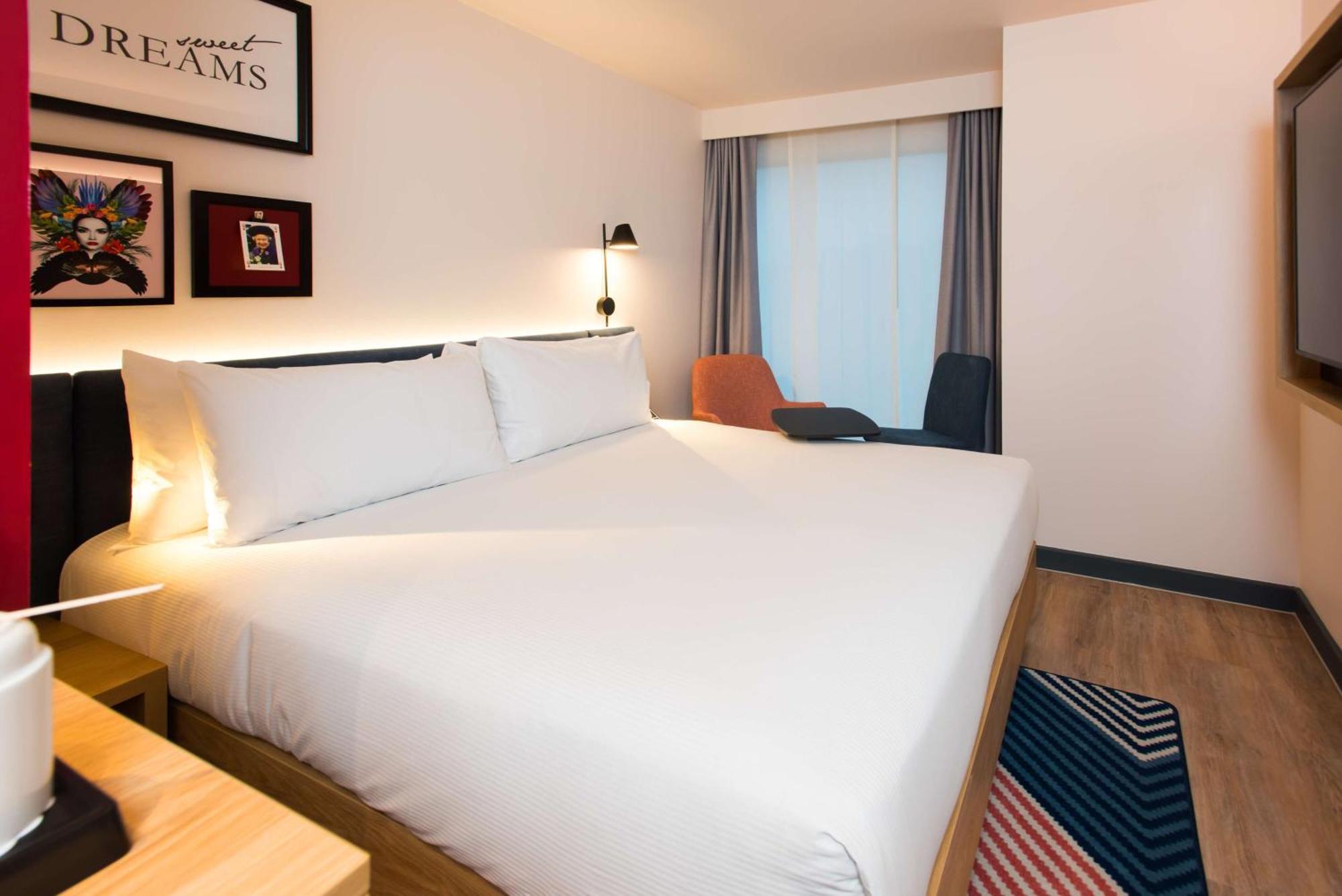 Готель Hampton By Hilton London Park Royal Екстер'єр фото