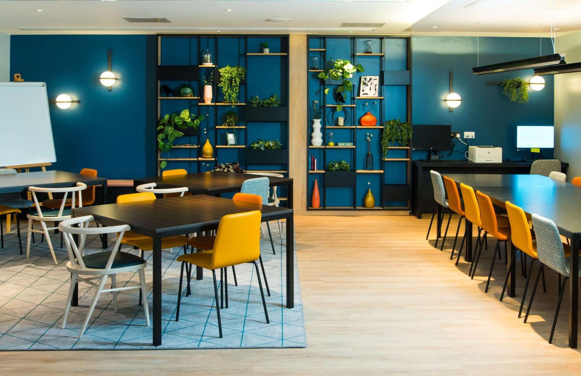 Готель Hampton By Hilton London Park Royal Екстер'єр фото
