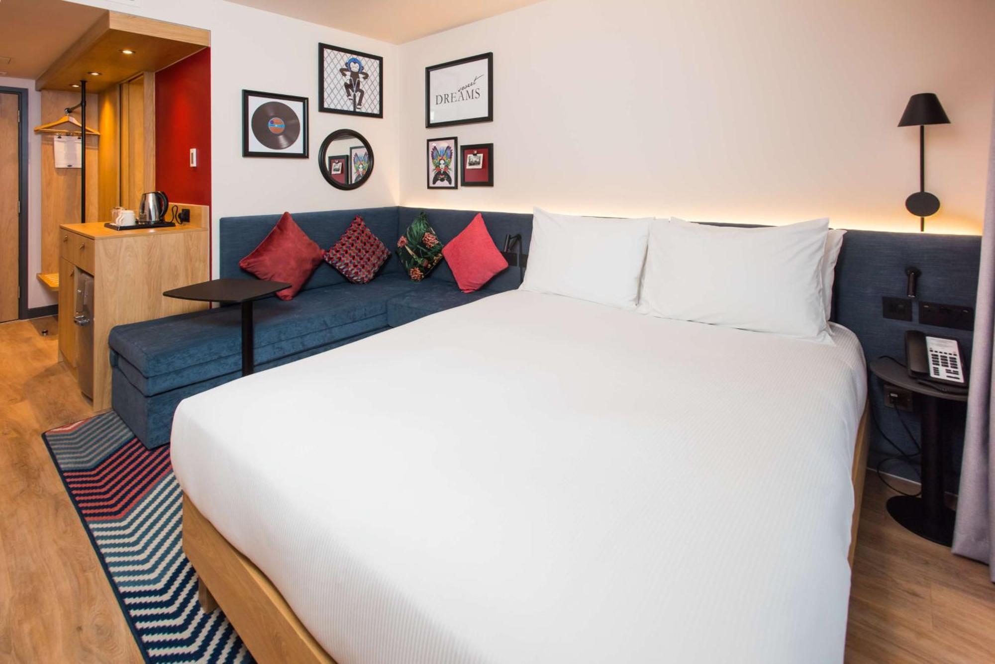 Готель Hampton By Hilton London Park Royal Екстер'єр фото