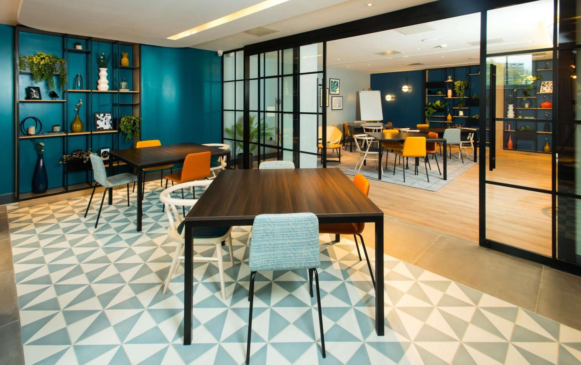 Готель Hampton By Hilton London Park Royal Екстер'єр фото