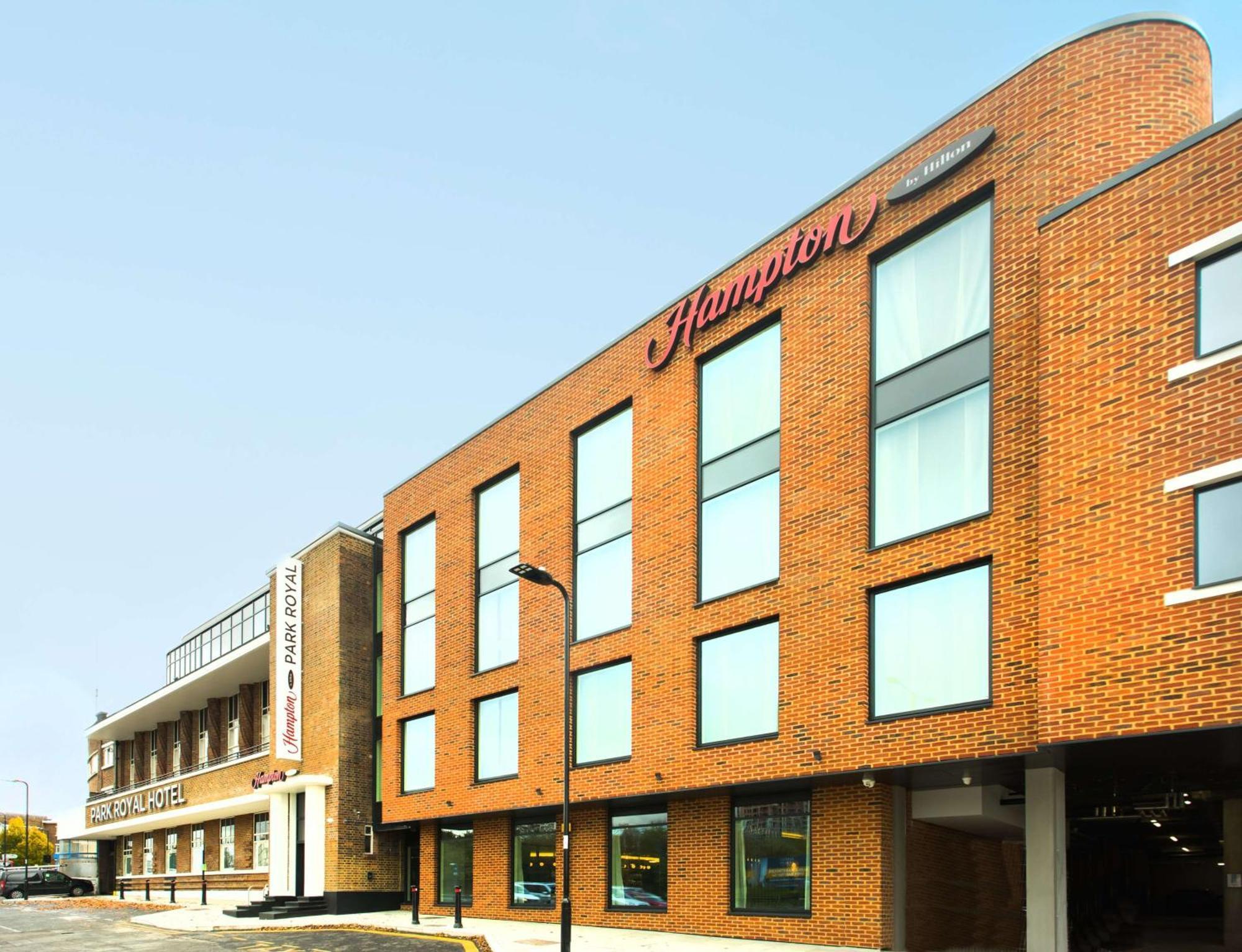 Готель Hampton By Hilton London Park Royal Екстер'єр фото